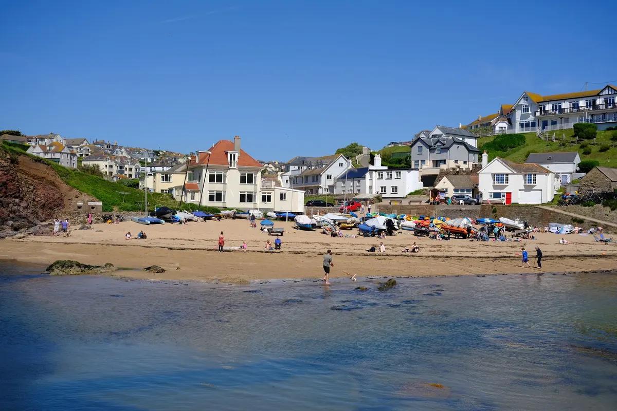 Coastal vs. Inland Devon: How to Choose Where to Buy